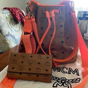 Mcm bucket bag